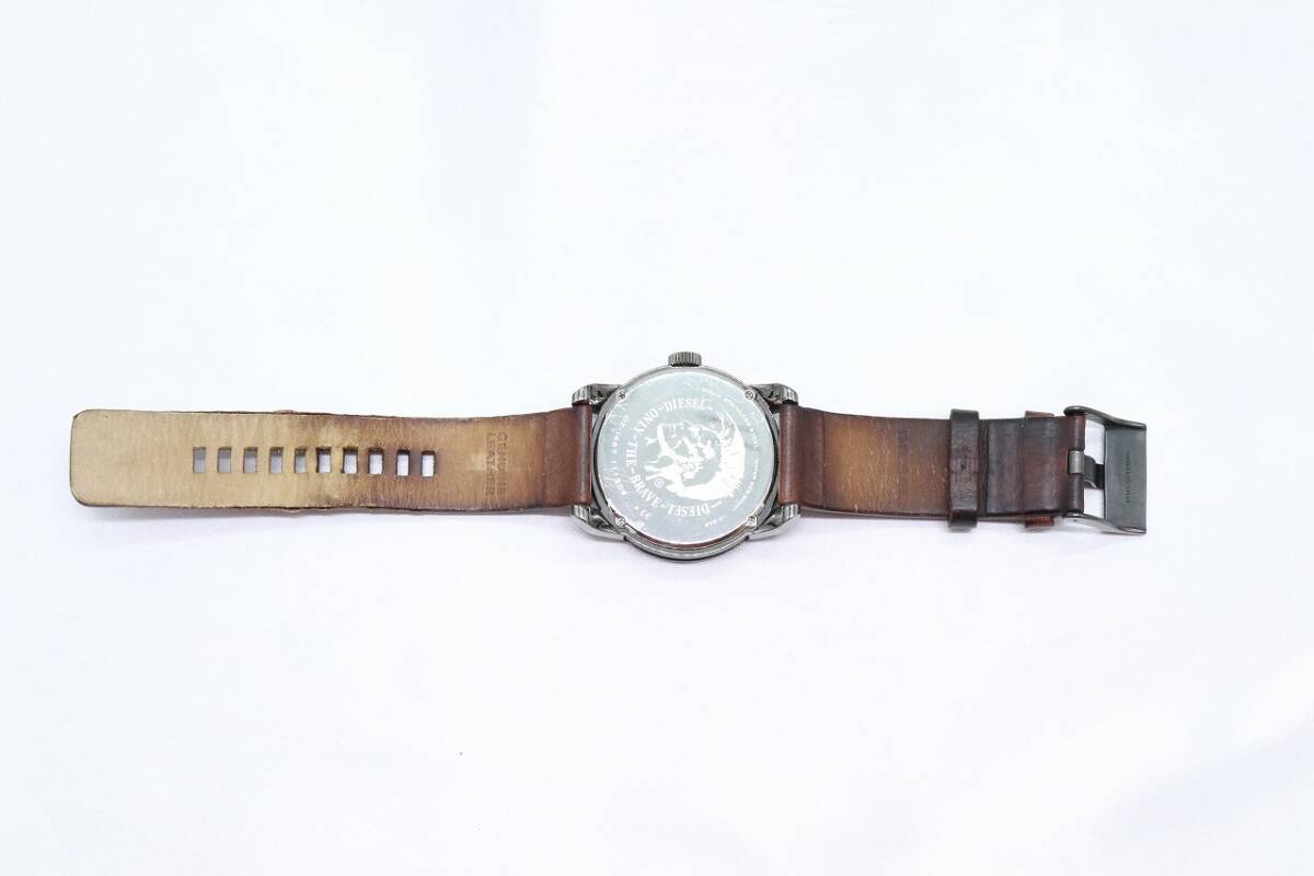 【W126-627】動作品 電池交換済 DIESEL ディーゼル ビッグフェイス 腕時計 DZ-1467 メンズ【送料全国一律185円】_画像7