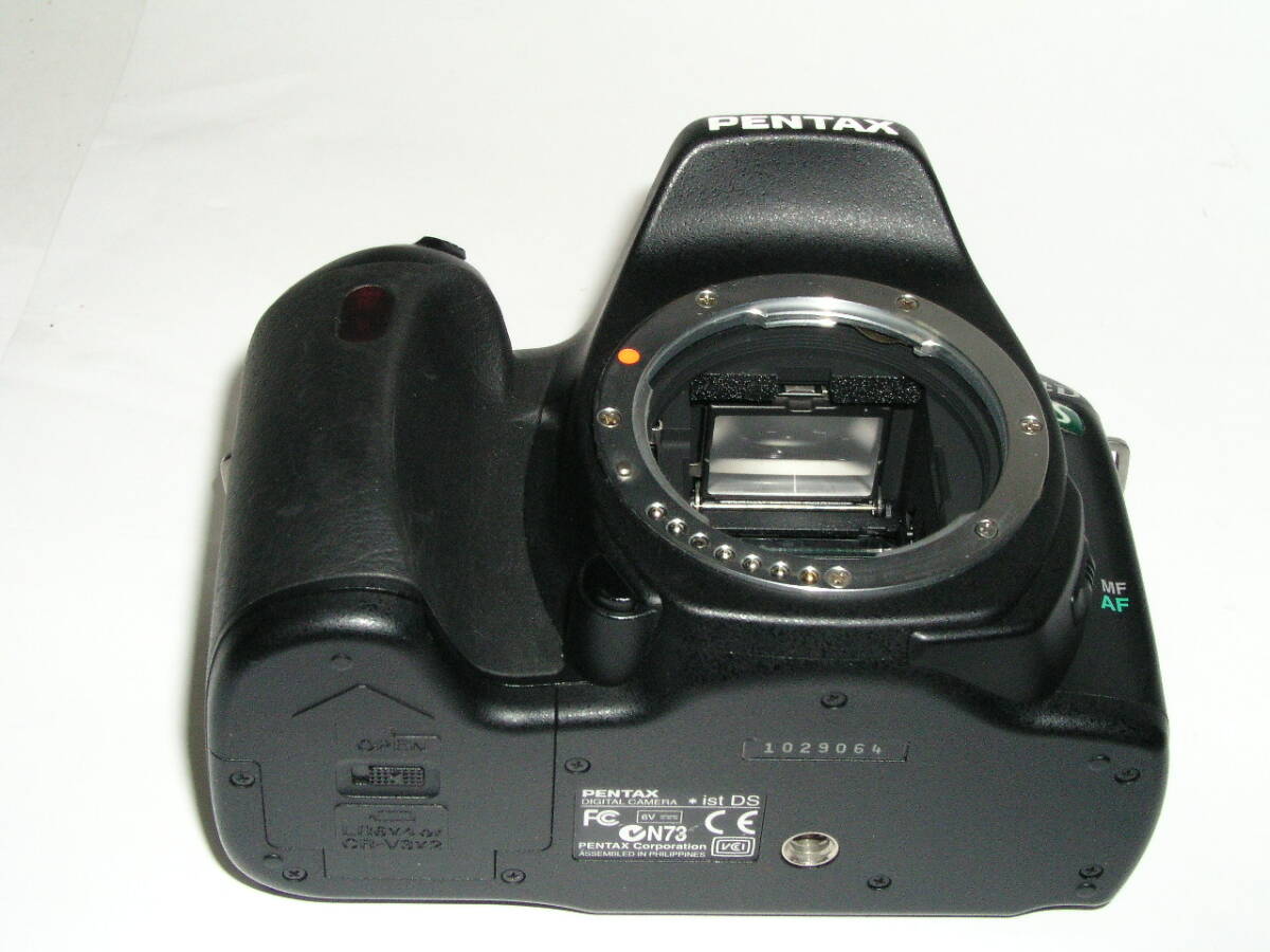 5902●● PENTAX *ist DS ボディ、単三x4本 SDカード 仕様 ●64_画像5