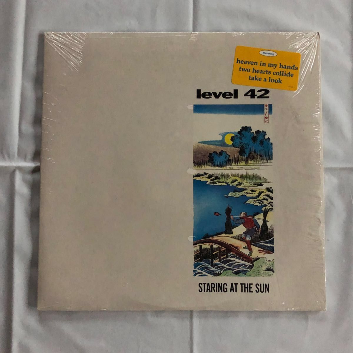 Level42（レヴェル42）の8thアルバム「Staring At The Sun」のLPレコード【輸入盤】