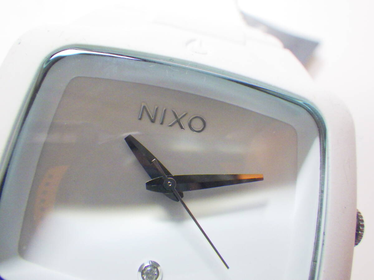 NIXON ニクソン 訳あり ラバープレイヤー クオーツ腕時計 A139100 #058の画像2