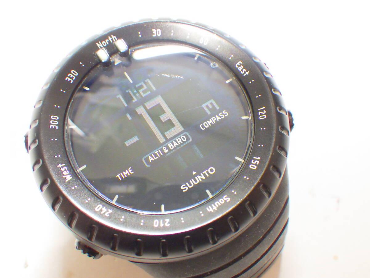 SUUNTO スント オールブラック ジャンク品 コア デジタル腕時計 #130の画像7