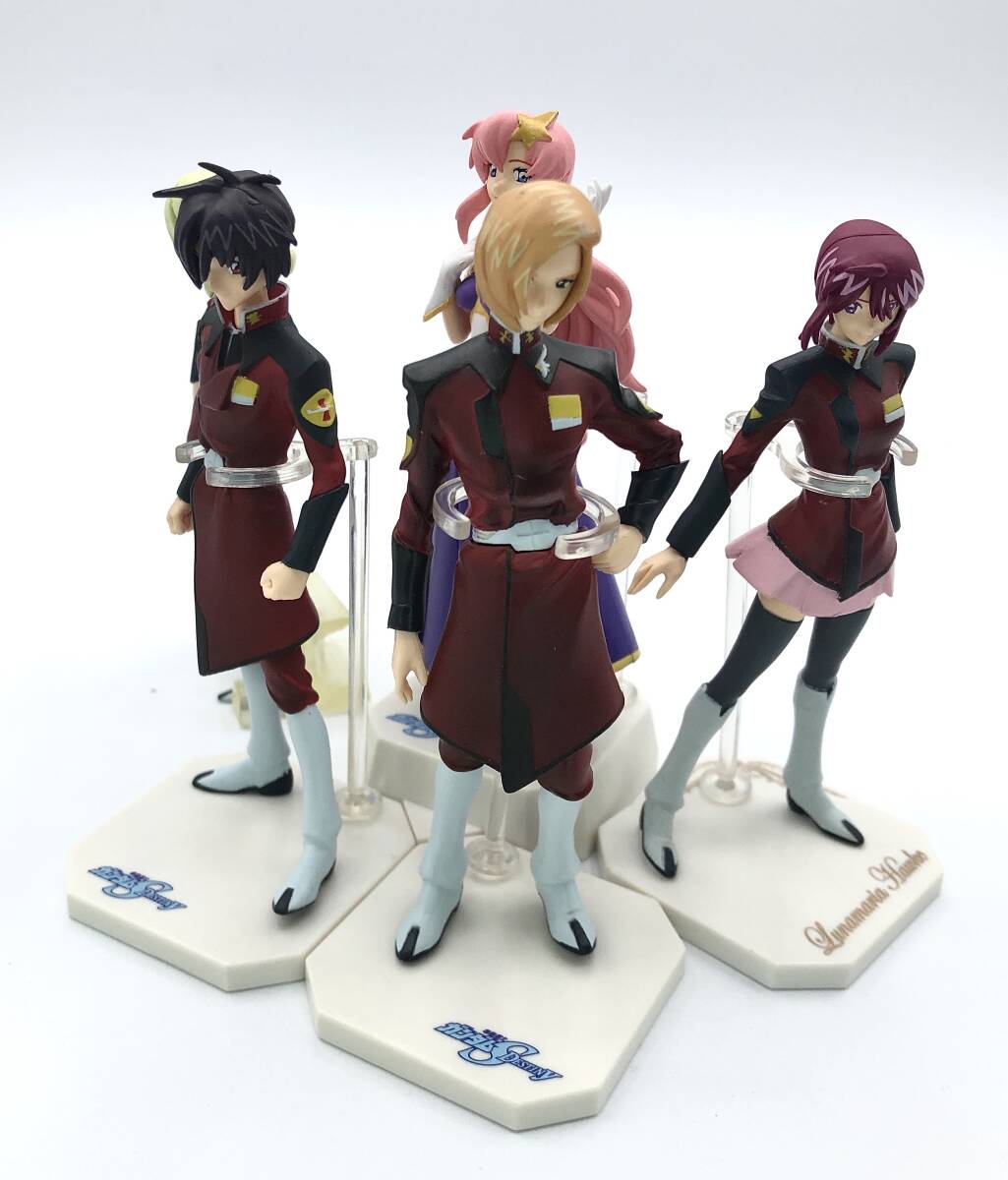 美品！ガンダムSEED DESTINY EFコレクション Z.A.F.T. 制服 レイ