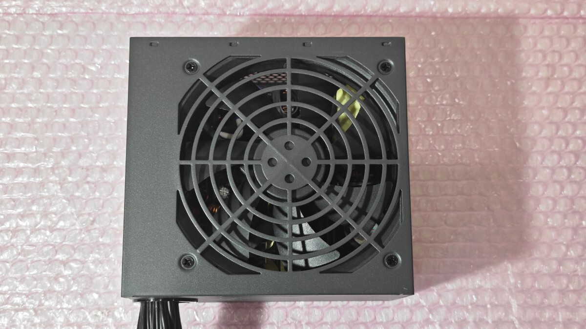 ★中古美品★ PCパーツ 電源BOX ATX電源ユニット 700W FSP 700A-SAB1 80PLUS BRONZE ★動作確認済★_画像4