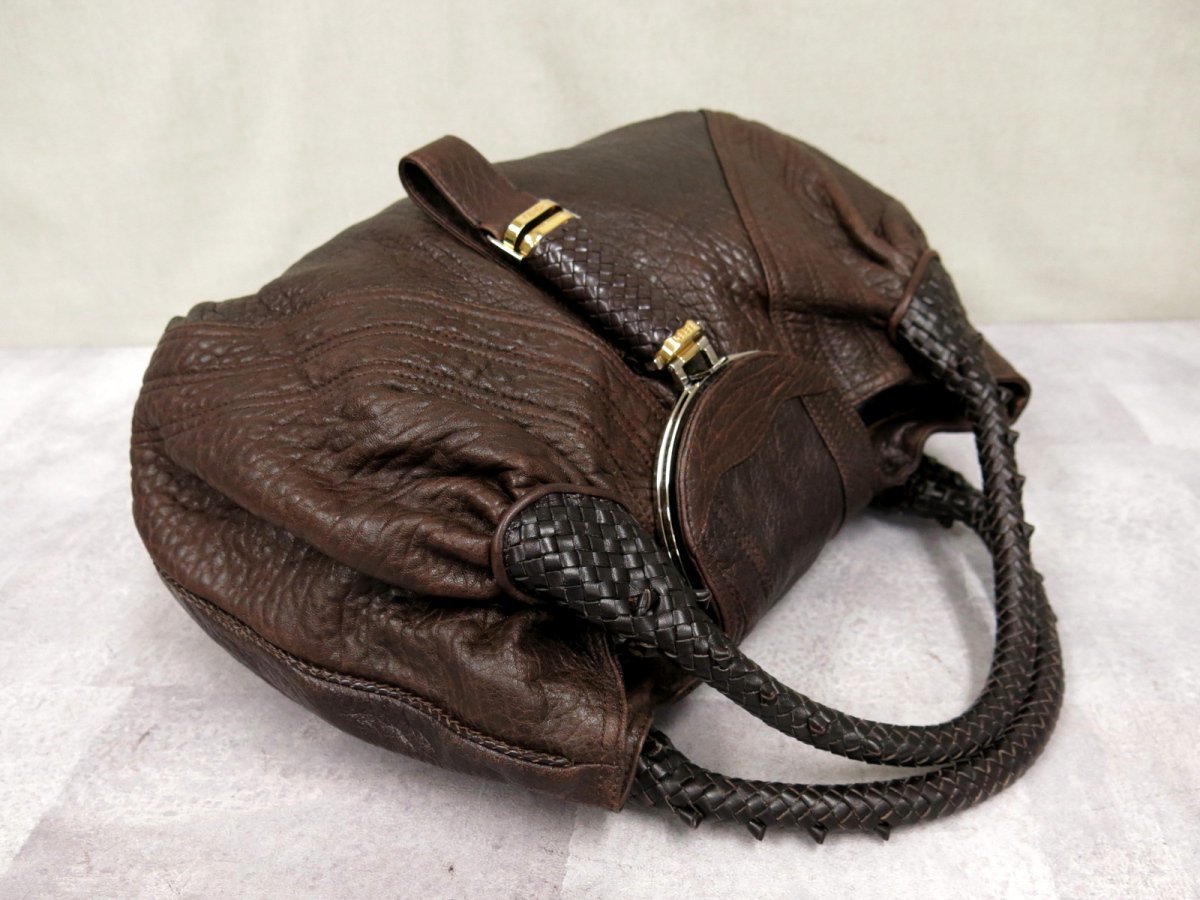Yahoo!オークション - 超美品 FENDI フェンディ スパイバッグ 内 Yahoo!オークション - 超美品 FENDI フェンディ スパイバッグ 内