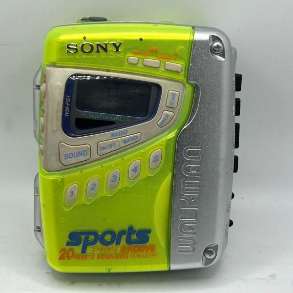 SONY ソニー カセットウォークマン sports　(EGE3011)_画像1