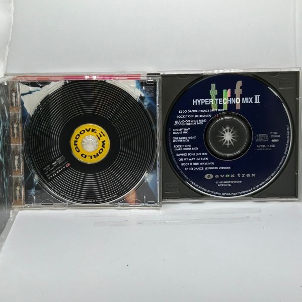 音楽CD TRF HYPER TECHNO MIX II WORLD GROOVE　(管理番号：EGE3239)_画像3