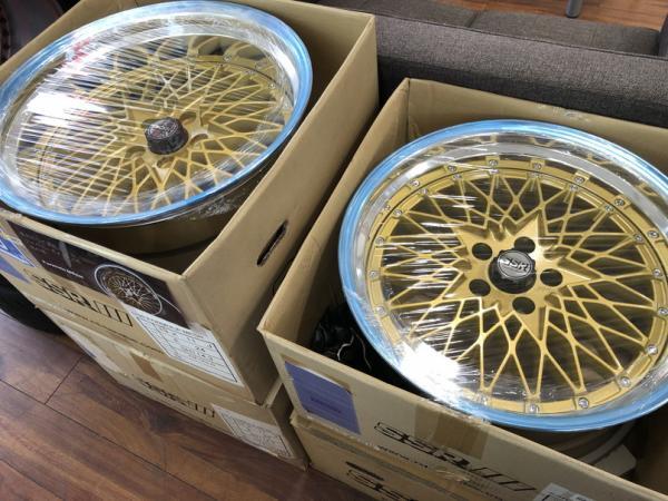 【在庫処分】 SSR Formula MESH FM GOLD 19インチ 前後 異径サイズ 【新品】 9.5J +0 11J +24 5H114.3 カスタム イベ車_画像4