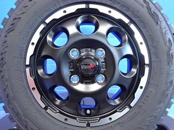 菰野 タイヤホイールセット 4本 145/80R12 軽トラック 軽バン TOYO オープンカントリー R/T ヴェネス ブラック 12インチ エブリィ_画像4