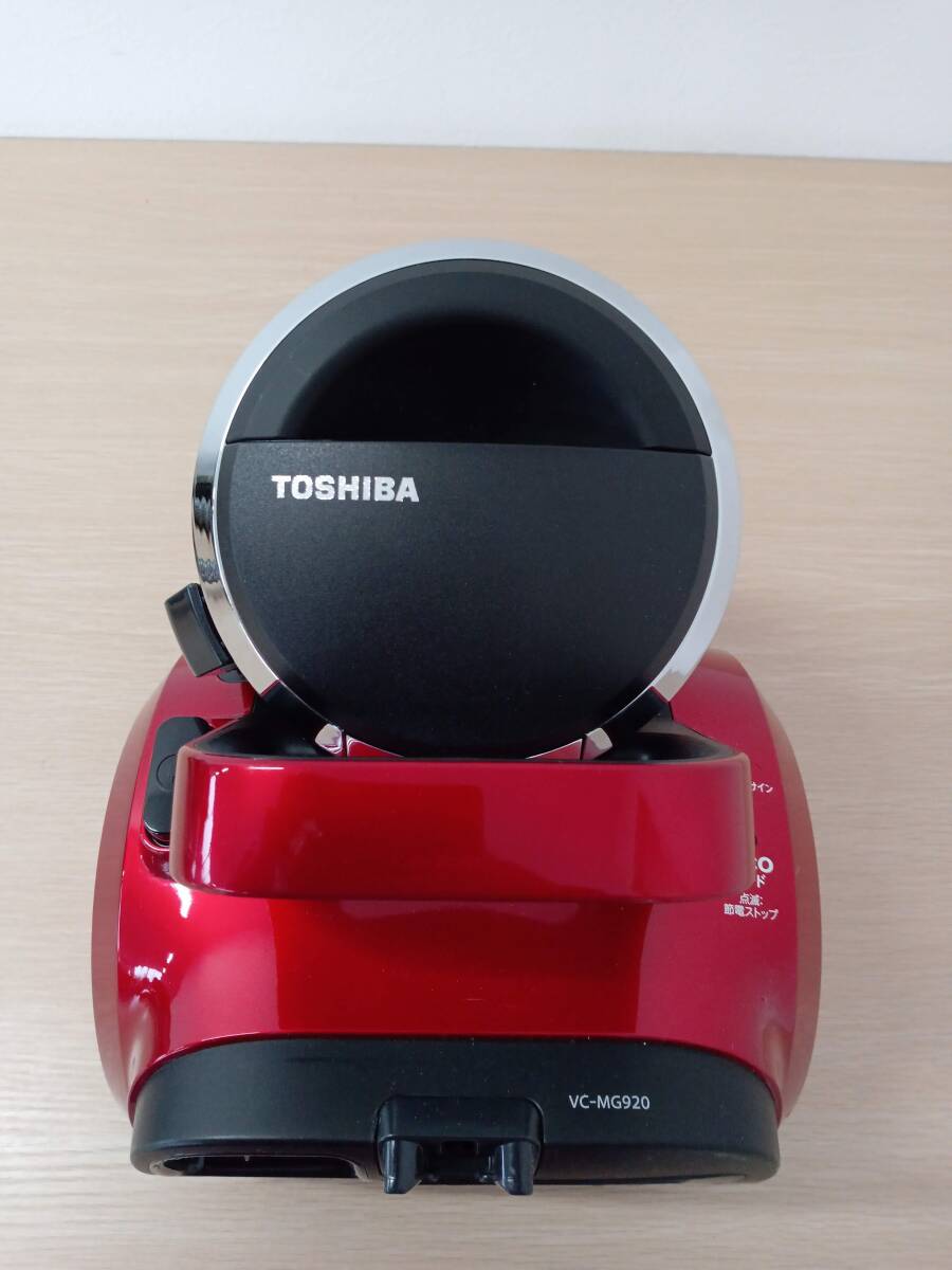 ☆【EM223】TOSHIBA　VC-MG920（R)　2018年製　東芝サイクロン式キャニスター掃除機 TORNEO V（トルネオ V ） グランレッド 　動作確認済み_画像3