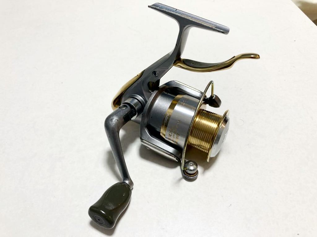 Daiwa ダイワ TOURNAMENT トーナメントZ2500LBA 中古良品 替スプール2個付_画像2