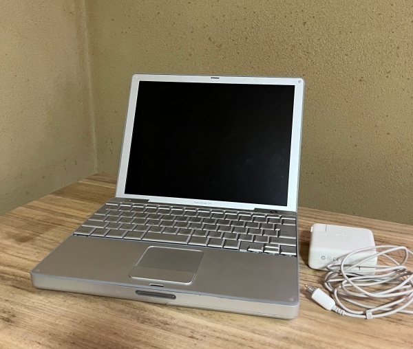 Mac PowerBook G4 12-inch（中古）_画像2