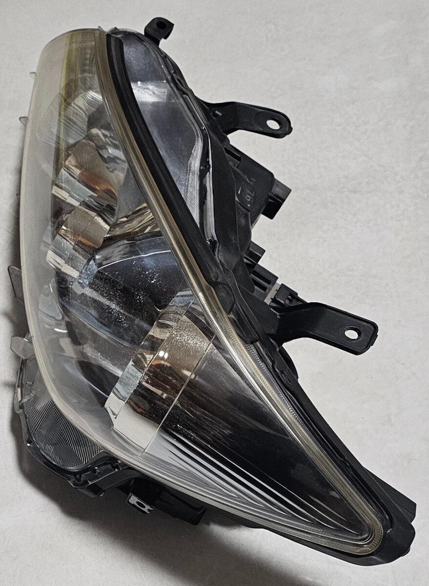 トヨタ サイ・AZK10 純正 前期 ヘッドライト/ヘッドランプ ASSY 左 LED 75-6 良品 低走 ガレージ保管車 2013年車 品番:81150-75121の画像4