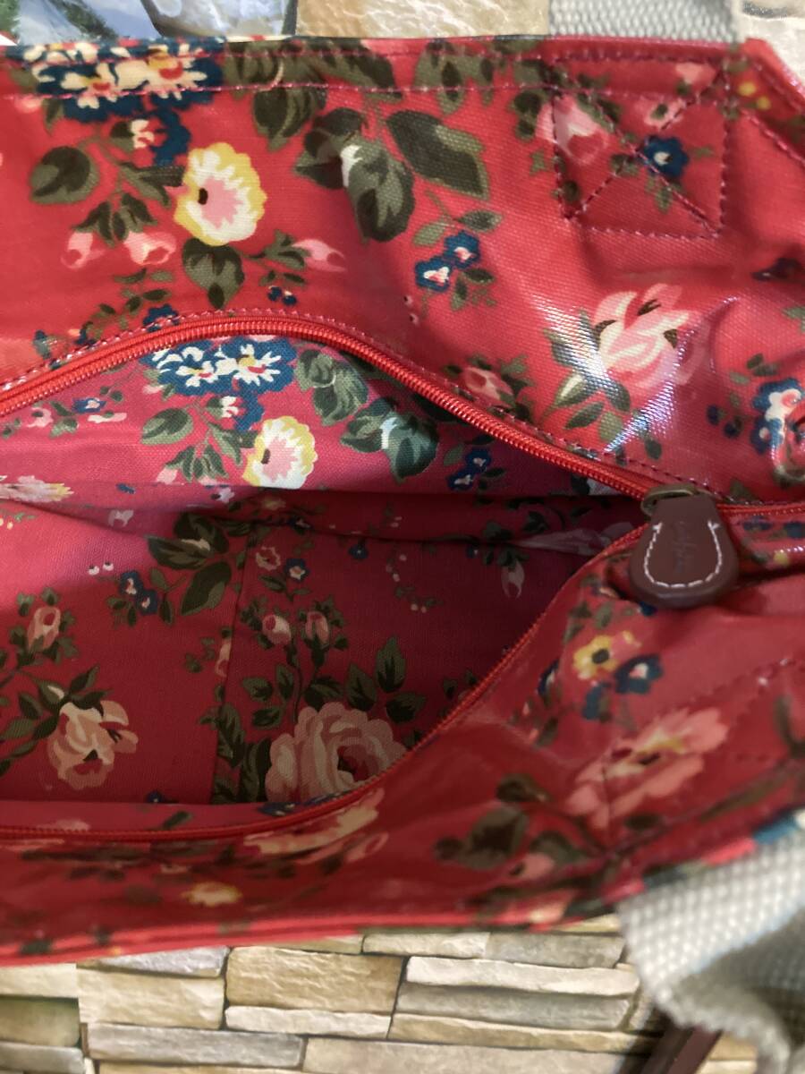 ★新品タグ付　キャスキッドソンCathKidston　赤薔薇　トートバッグ　PVC加工　英国　★_画像4