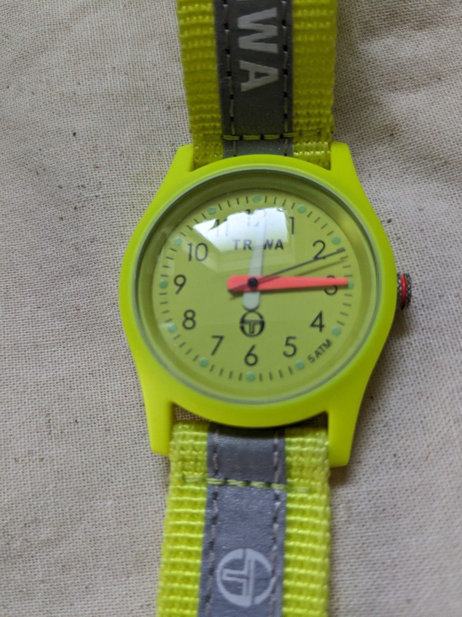トリワ　 腕時計　 クォーツ　新品