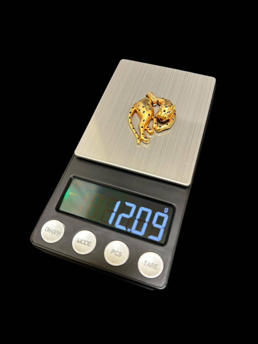 美品 K18 ゴールド　サファイア 0.60ct 　ダイヤモンド 0.07ct ペンダント　豹 トップ　中古　美品　レディース　ジュエリー 重量12.09ｇ_画像3