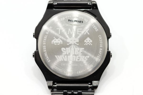 357 TIMEX × SPACE INVADERS QZ  TW2V30200  美品 タイメックス スペースインベーダー コラボ デジタル クォーツ メンズ 腕時計 箱の画像4