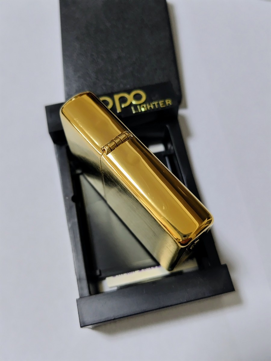 未使用　CANADA　Zippo　カナダ　ジッポー　金色　エッチング仕上げ　2000年製造　インサイドユニット金色　希少品　新品_画像4