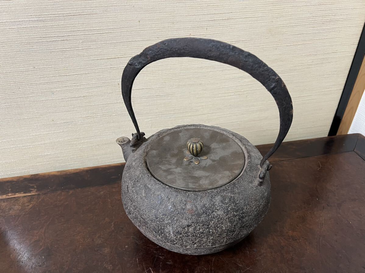 鉄瓶 茶道具 煎茶道具 時代物 茶器 急須 鉄器 在銘 鉄壺 湯沸かし _画像4