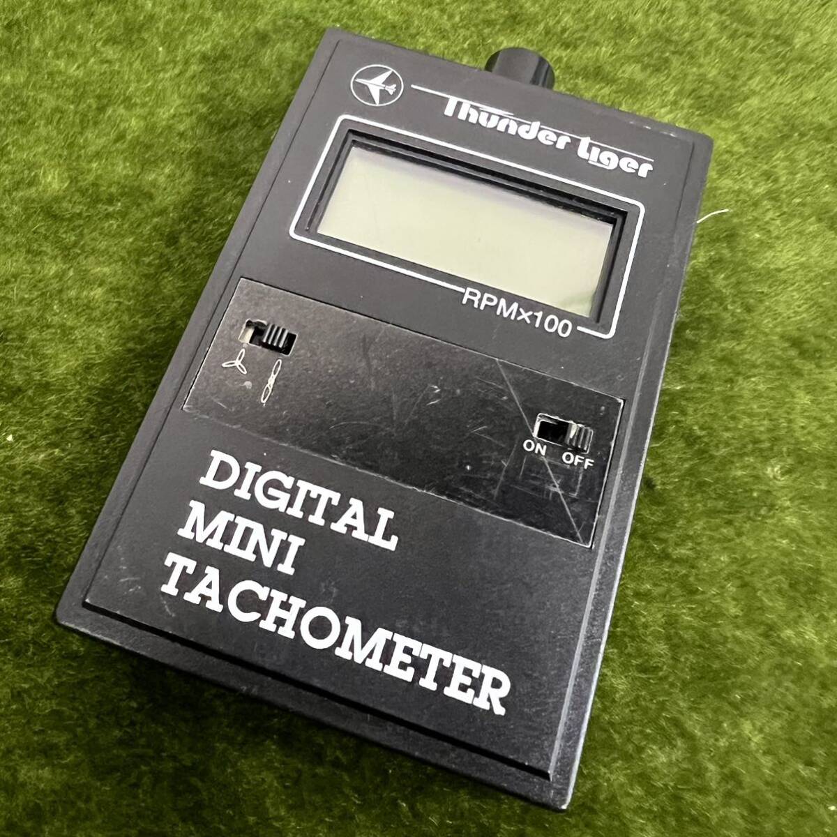 ★☆通電確認済み/動作未確認 Tunder + Tiger DIGITAL MINITACHOMETER/デジタルタコメーター_画像1