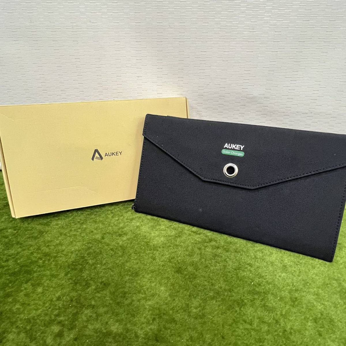 ★☆ AUKEY/ソーラーチャージャー/ポータブル 太陽光パネル/太陽光発電/持ち運び チャージャー