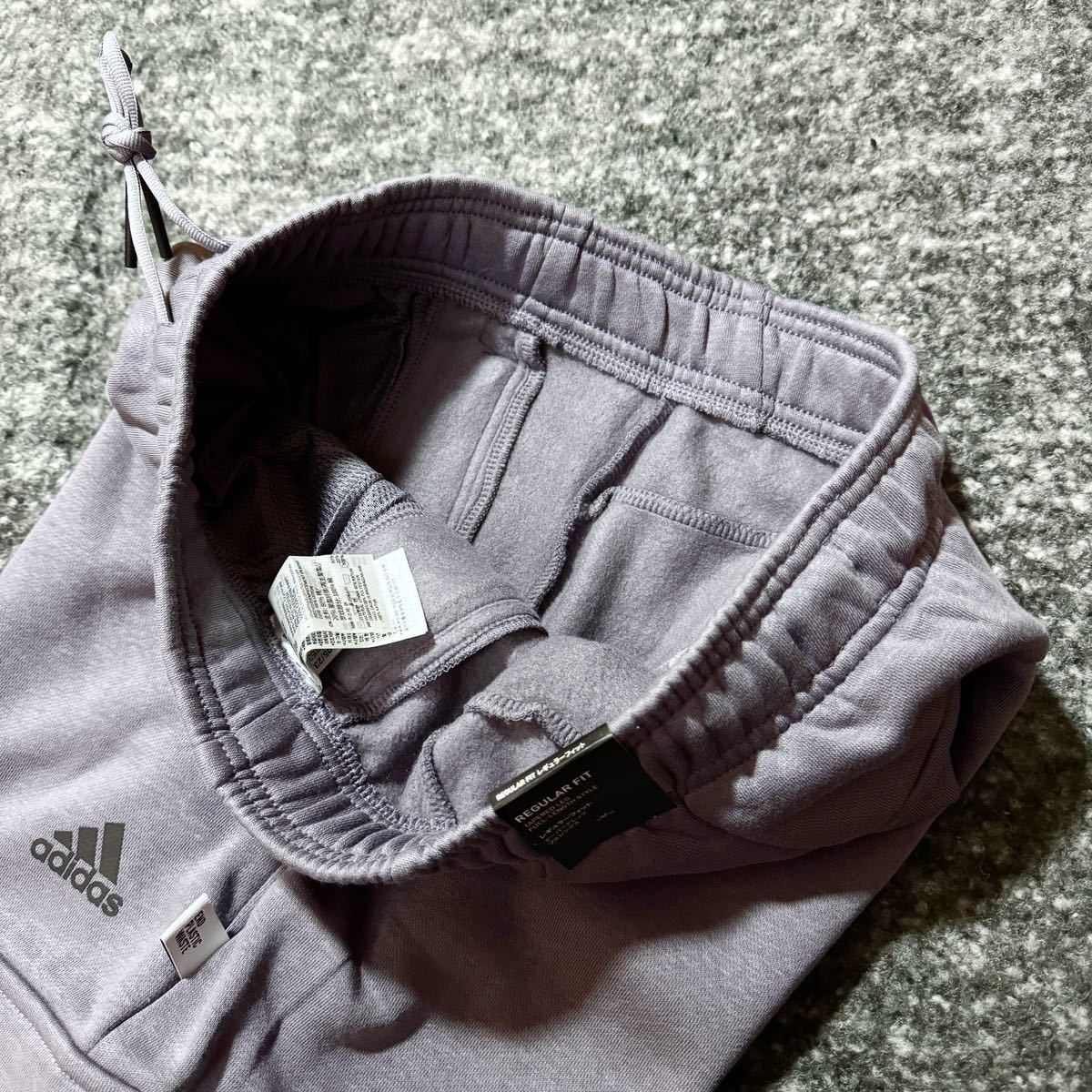 1円~ XLsize 新品 アディダス スウェット カーゴパンツ adidas テーパード ポケット フリース ゴルフ 定番 ランニング グレー 黒 パープル_画像2