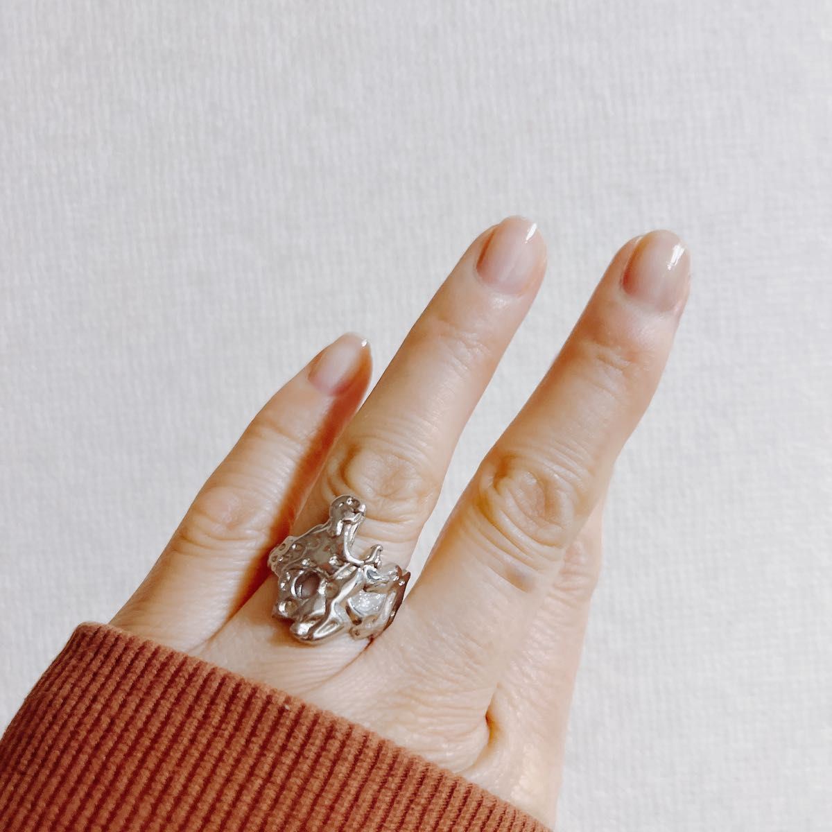 シルバーリング 925 銀 凸凹 溶岩 ラバストーン アシンメトリー 韓国 指輪