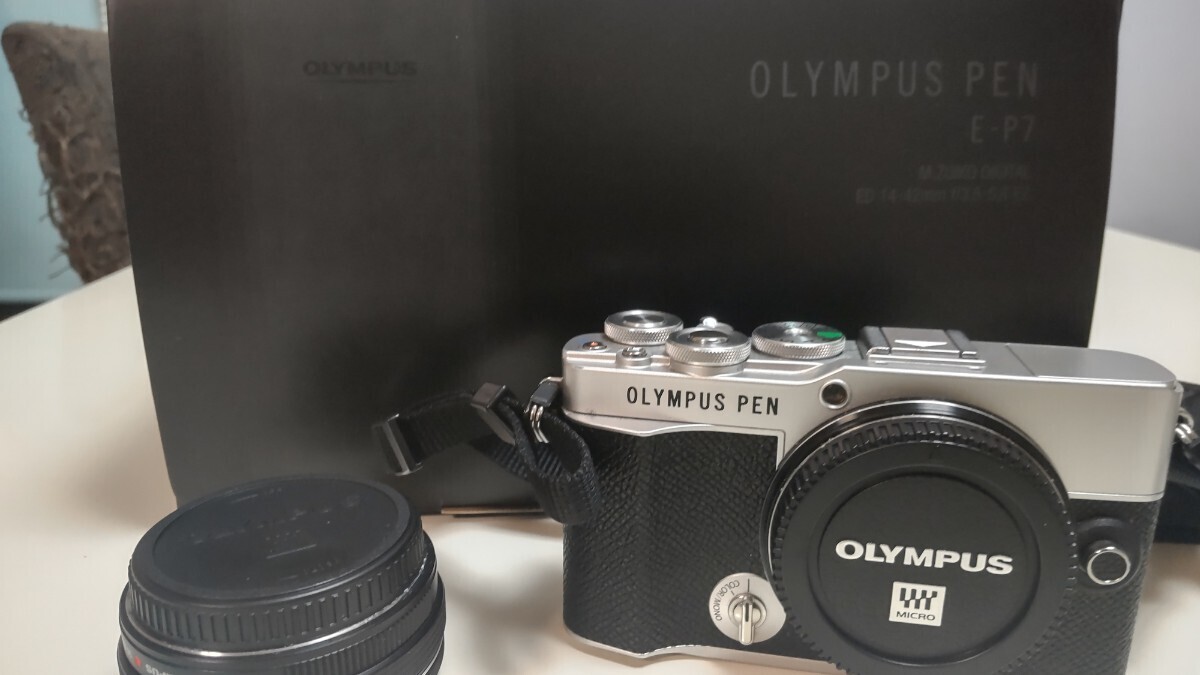 中古　ミラーレス デジタル一眼カメラ オリンパス OLYMPUS PEN E-P7 14-42mm EZレンズキット シルバー_画像1