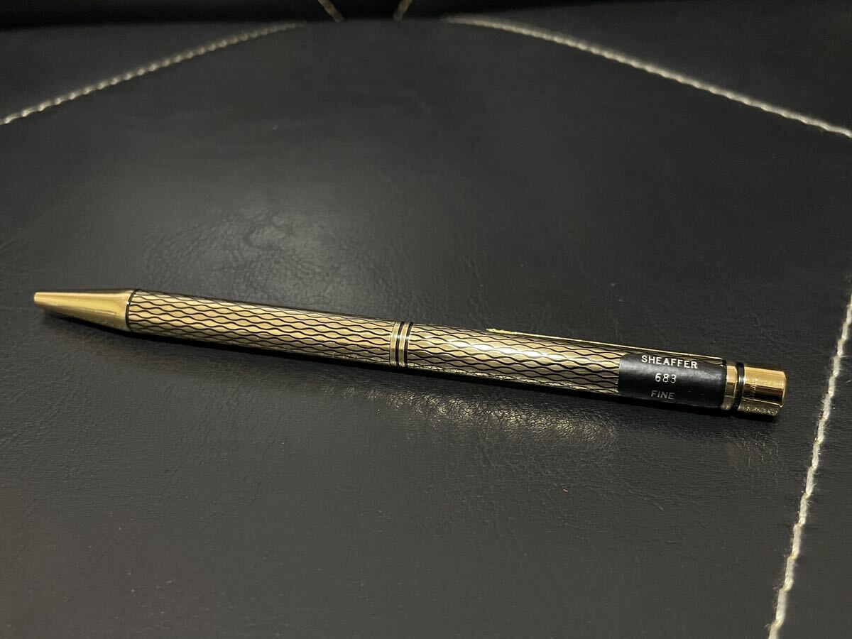 未使用 展示品 SHEAFFER シェーファー ボールペン 筆記用具 ツイスト式 ゴールド 総柄 筆記確認済み ケース付き 高級感 ビジネス_画像4