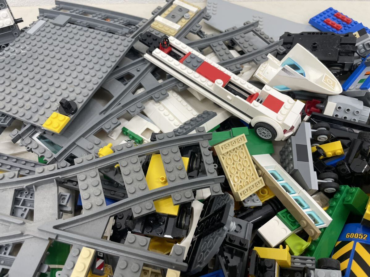 LEGO レゴ ブロック パーツ ミニフィグ 様々 大量 まとめ売り 約4kg CITY/TECHNIC 42037/60022/60052/60102/他 おもちゃ ジャンク 現状品_画像3