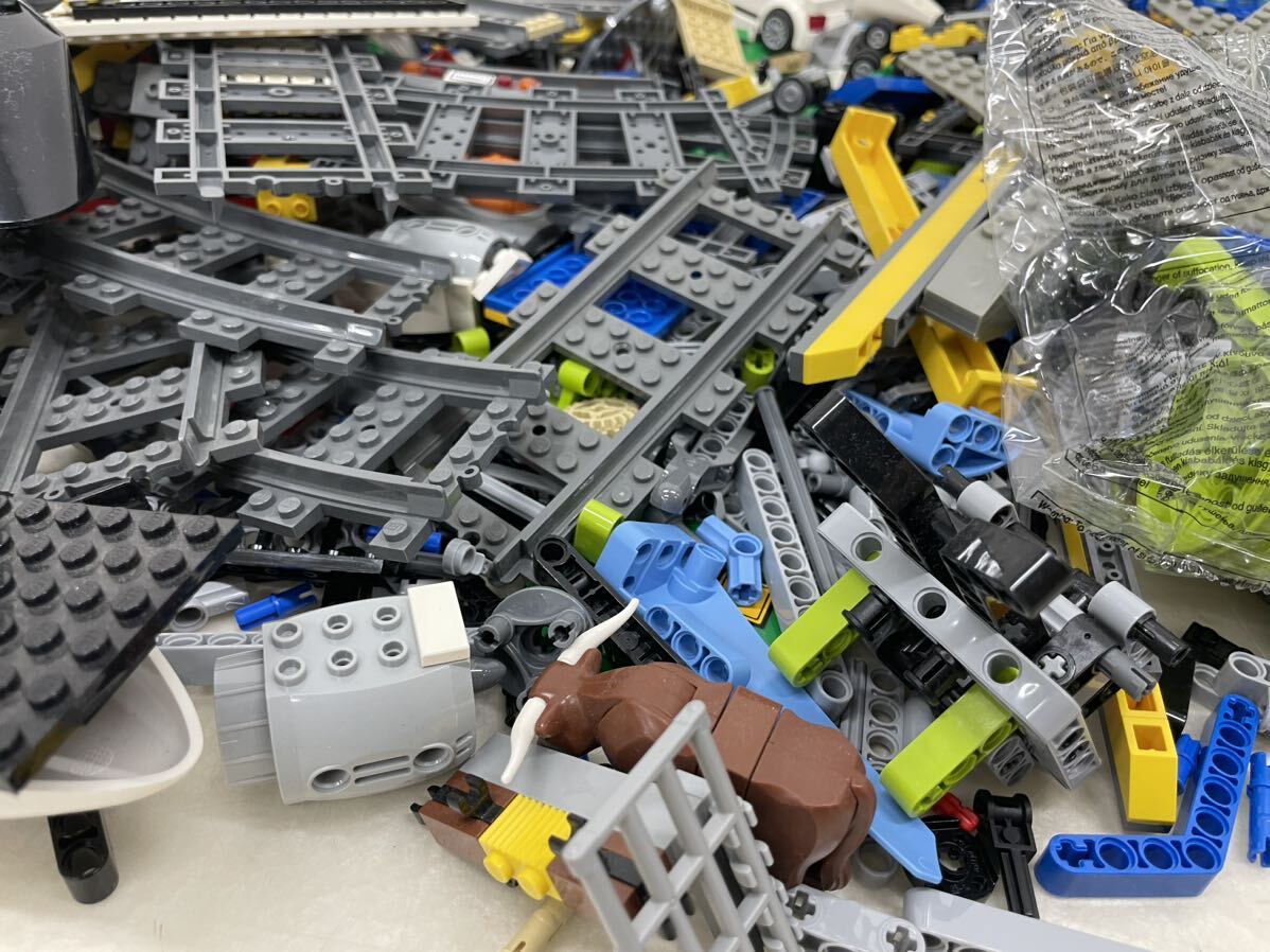 LEGO レゴ ブロック パーツ ミニフィグ 様々 大量 まとめ売り 約4kg CITY/TECHNIC 42037/60022/60052/60102/他 おもちゃ ジャンク 現状品_画像8