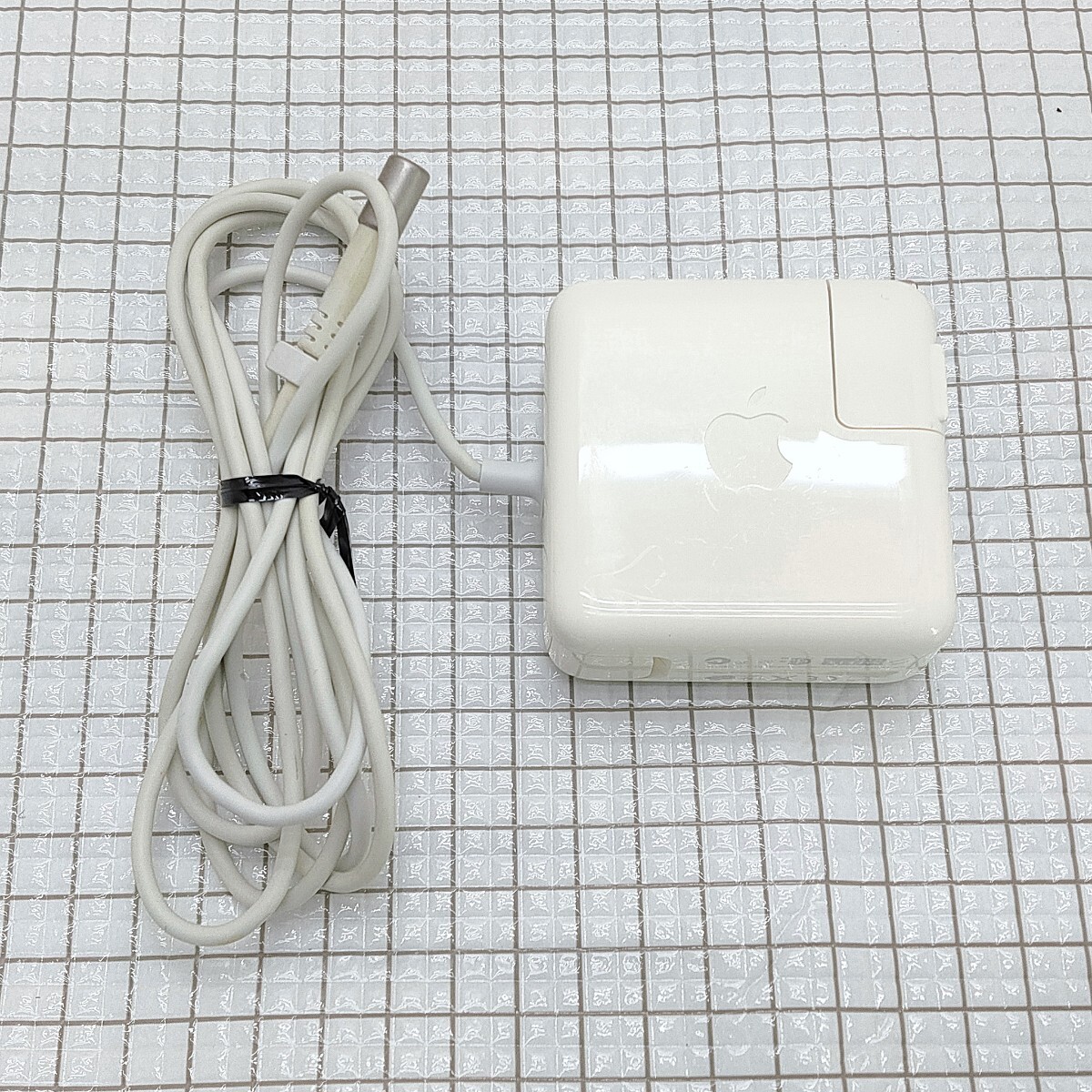 Apple 45W MagSafe Adapter A1244の画像2