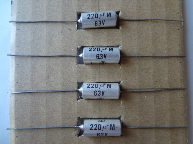 富士通製タンタルコン (220uF M　/ 6.3V)　4個セット_220uF M ／ 6.3V