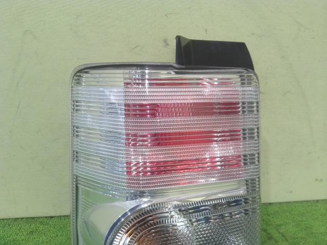 中古 ムーヴコンテ CBA-L575S 左テールランプ KF-DET B70 20509 81560-B2310_画像2