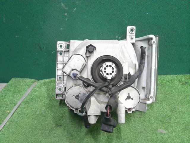 中古 フォワード PKG-FRR90S1 右ヘッドランプASSY 4HK1T MZZ6N 110-21873 8-98098-477-1_画像4