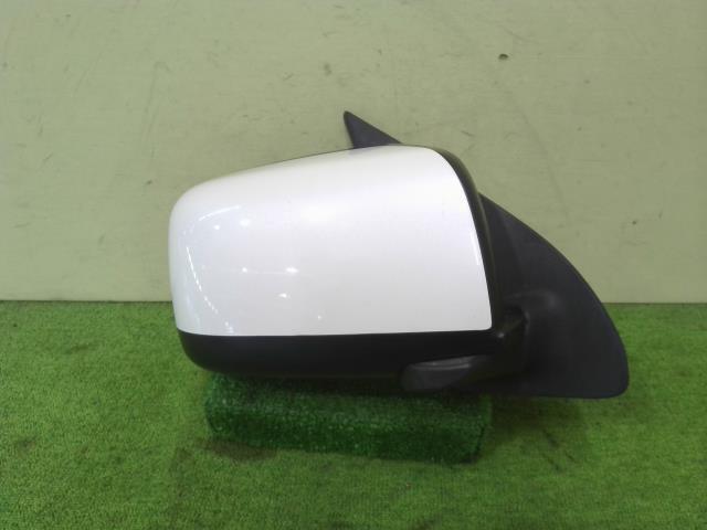  used NV350 Caravan LDF-VW6E26 right side mirror YD25DDTI QAB 96301-3XA0B