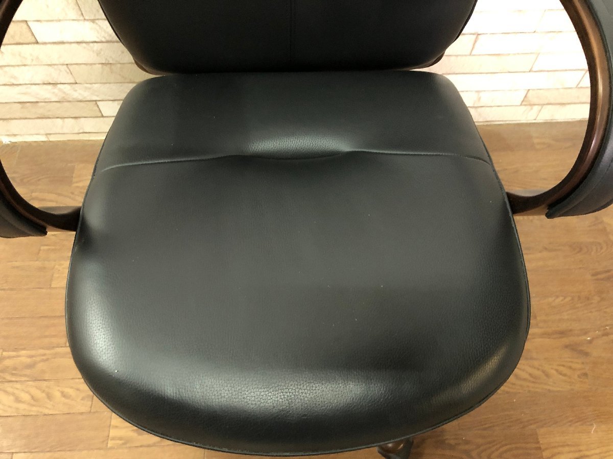 Yahoo!オークション - カリモク XT5640 本革張りデスクチェア PC Yahoo!オークション - カリモク XT5640 本革張りデスクチェア PC