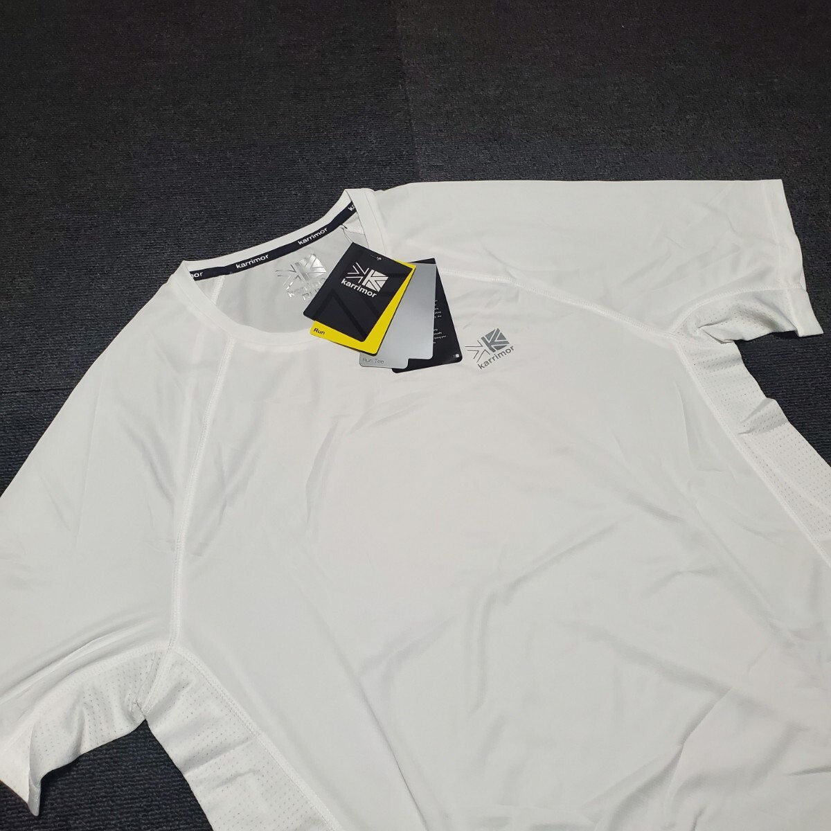 新品　Karrimor Run　イギリス　半袖Tシャツ　ラーニング　高級　ジョギング　トレーニング　反射材　白 インタナショナルサイズL