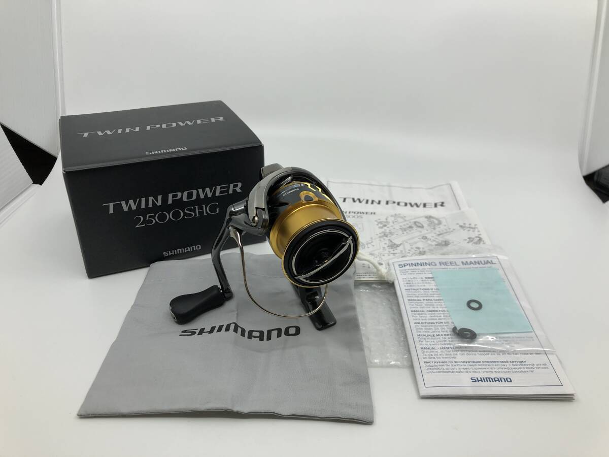 １円～ 中古美品 シマノ 20 ツインパワー 2500SHG SHIMANO TWIN POWER スピニングリールの画像1