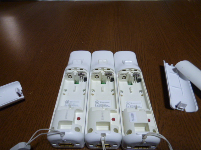 RSJN032【送料無料 動作確認済】Wii リモコン ジャケット ストラップ　ヌンチャク 3個セット ホワイト　白　カバー