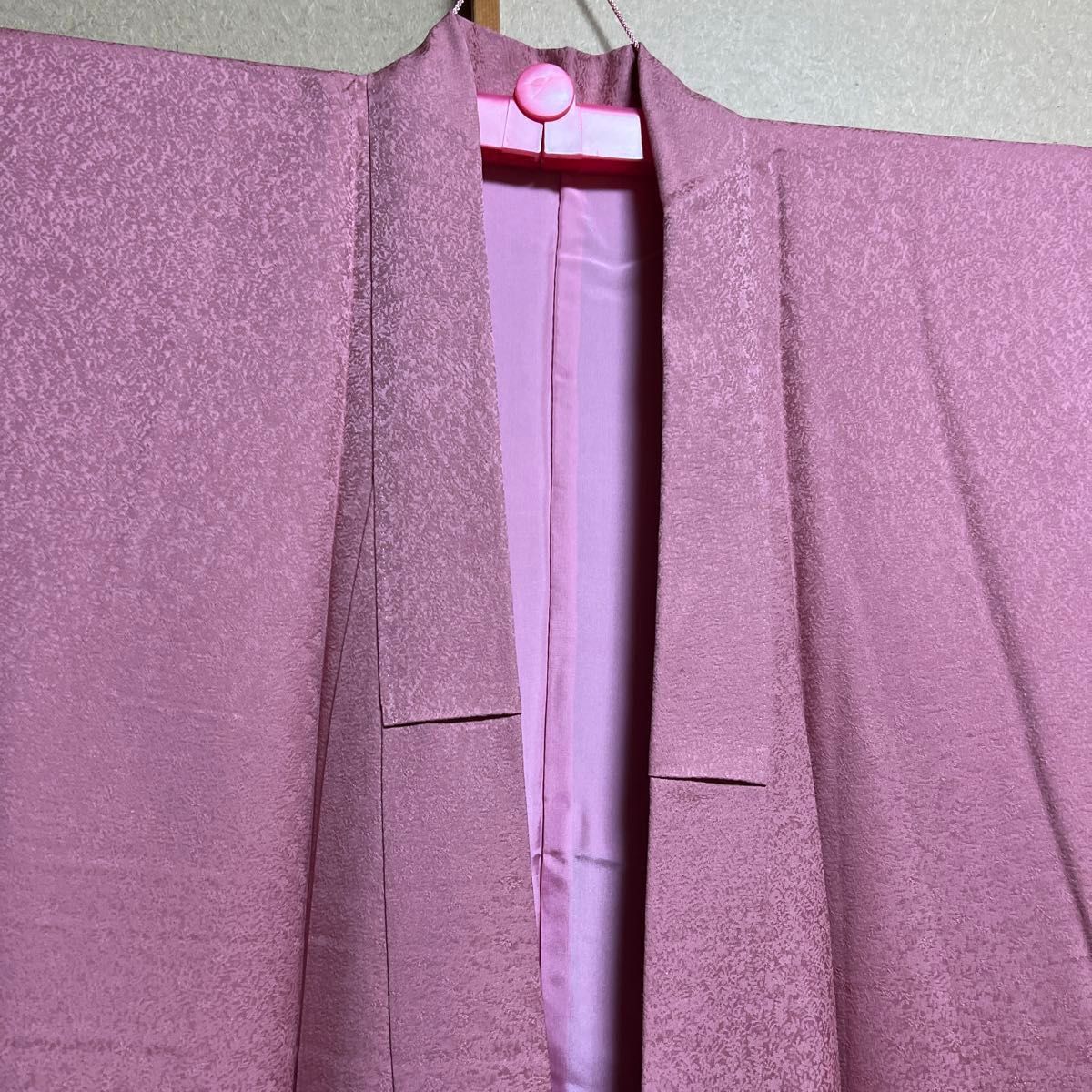 着物　訪問着　付け下げ　絹　ソフトシルク　ピンク　和装　女性　リメイク　生地