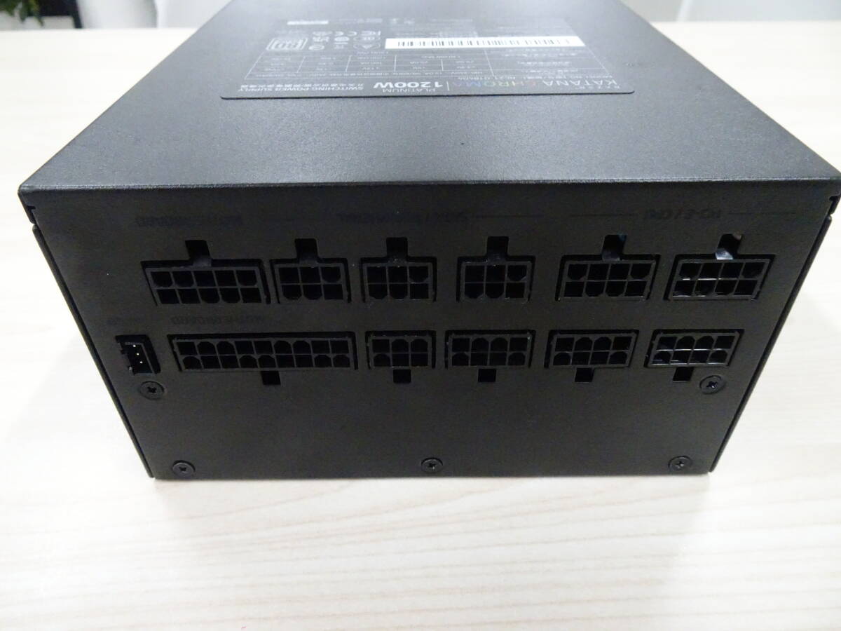 Bibian 比比昂- 【美品】RAZER KATANA CHROMA RGB 1200W 80PLUS Bibian 比比昂- 【美品】RAZER KATANA CHROMA RGB 1200W 80PLUS