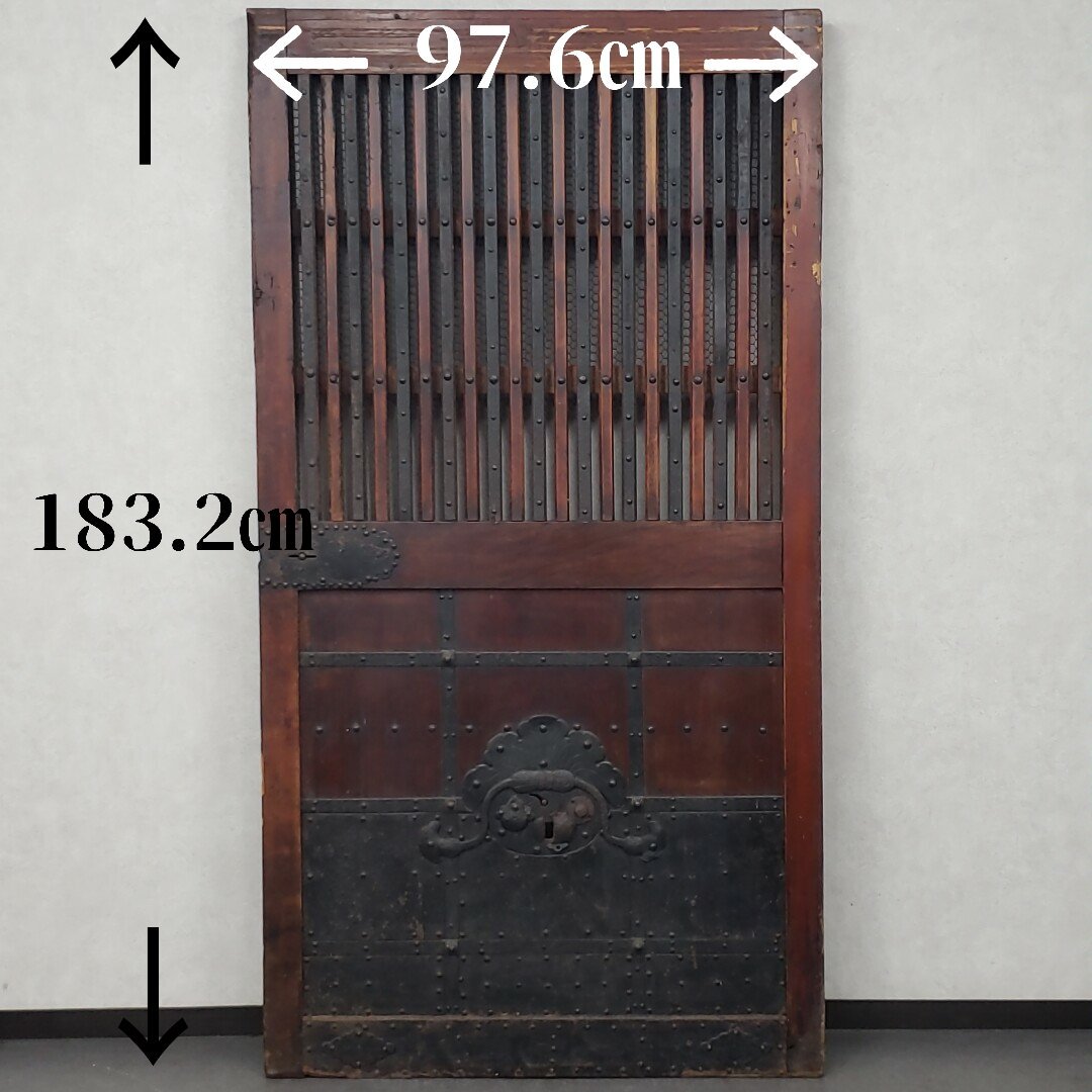 時代建具 富山蔵戸 幅97.6m 高さ183.2cm 蔵戸 巾着金具 引き戸 玄関戸 アンティーク 古民具 家具 リノベ DIY 蔵出 店舗 建材【引or西n274】の画像2