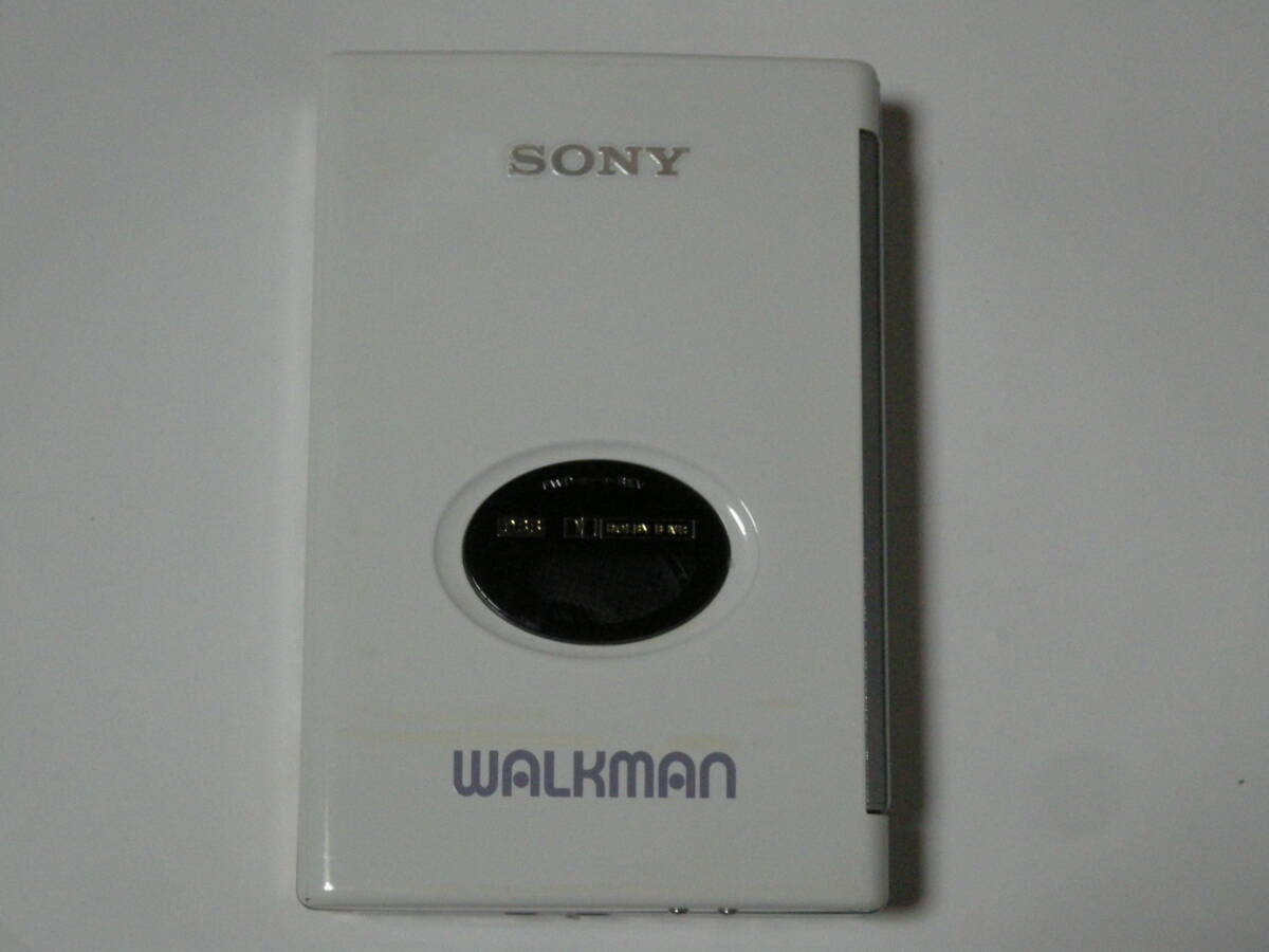 【ジャンク】SONY ソニー ヘッドホンステレオ WALKMAN ウォークマン WM-609 カセットプレイヤー CASSETTE PLAYER レアカラー 白_画像1