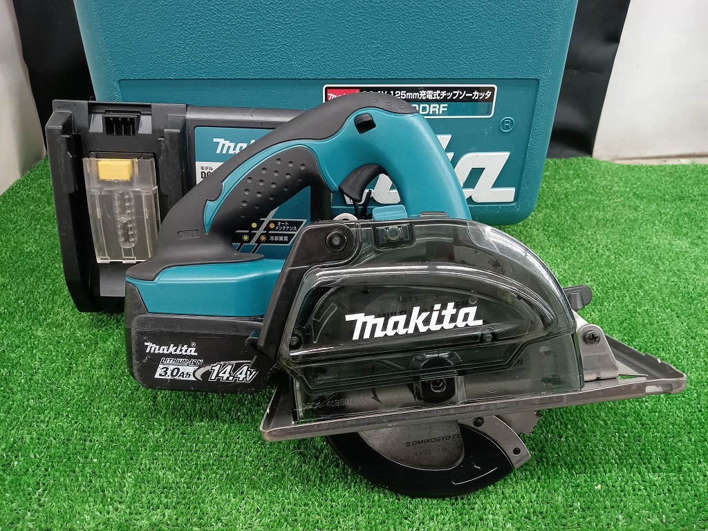 中古品 マキタ makita 14.4V 3.0Ah 125mm 充電式チップソーカッタ CS540DRF バッテリー1個 充電器付