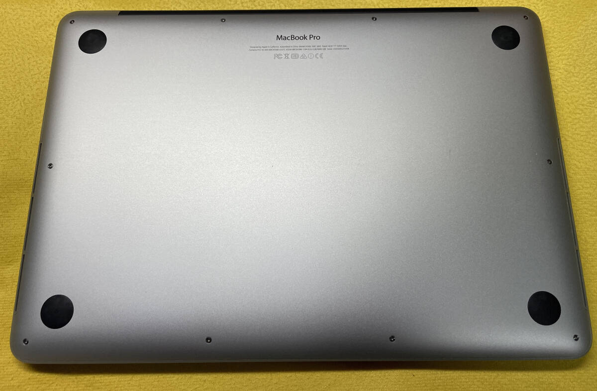 高速大容量 2TB SSD / 16GB RAM / Core i7 デュアルOS！MacBook Pro Retina Early 2015, 13-inch, i7 3.1GHz, MF843J/A, A1502_底面