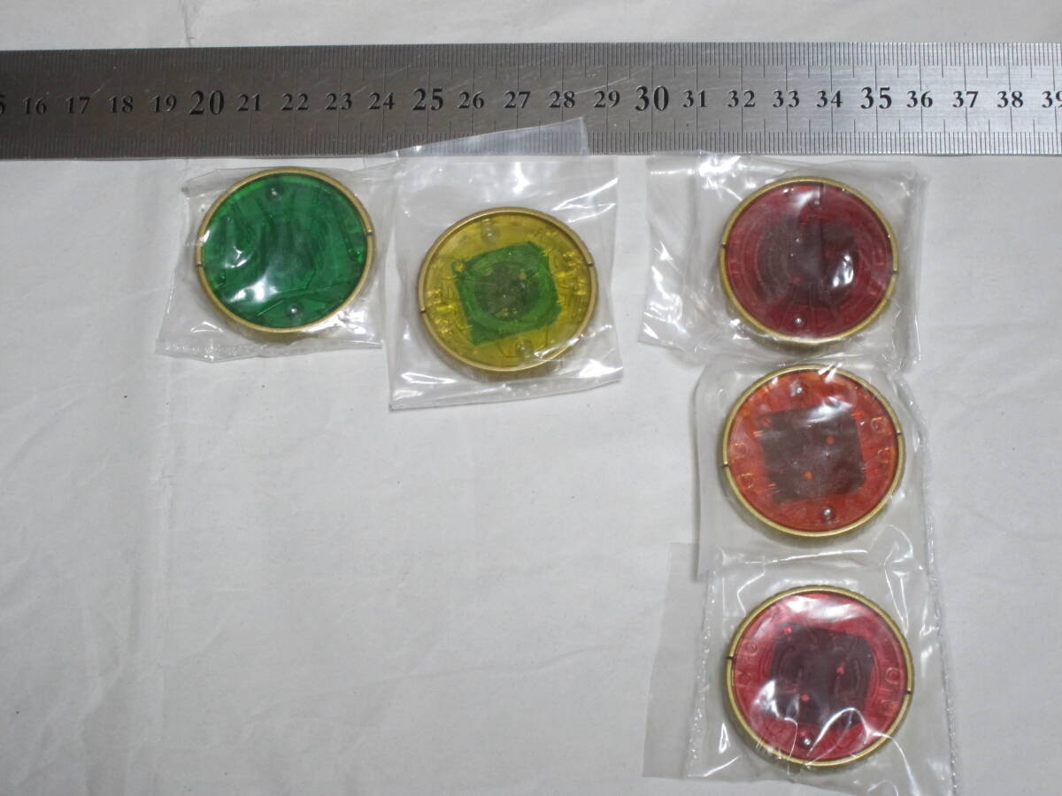 BANDAI バンダイ 仮面ライダーオーズ オーメダル ＤＸ版 タトバコンボ・タジャドルコンボのメダル５枚セット_写真のものがすべてです