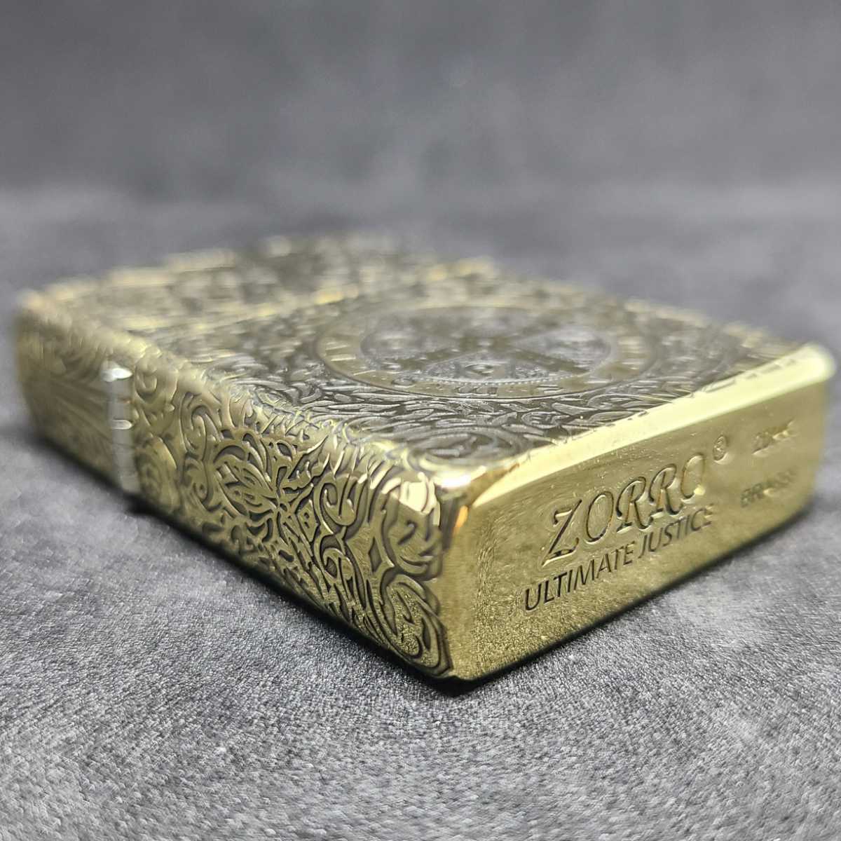 ZORRO 全面彫り コンスタンティン クロス ゴールド ZIPPOサイズの画像5