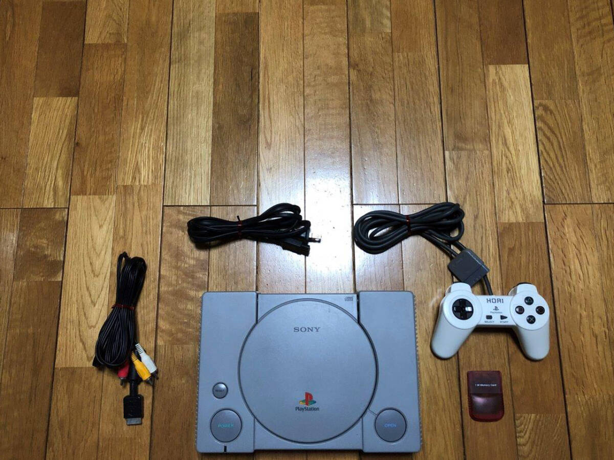 初代 PlayStation　プレイステーション PS1 プレステ1 SCPH-7000　本体　SONY/ソニー 製造 : S MARUKO_OPENボタンのツマリは特にない様です