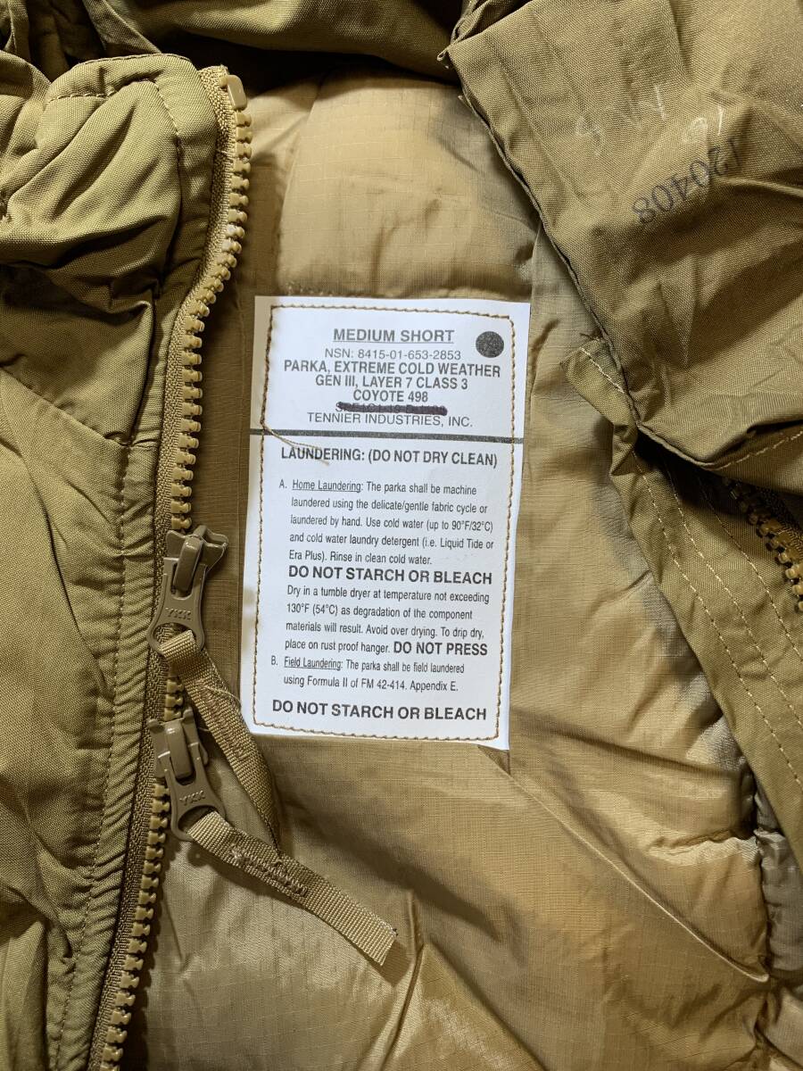 ★初見, デッドストック, NWT, 新品未使用 米軍実物ECWCS 最需要人気サイズ US Government Issue GEN3 Level7 Parka Coyote498 M-Short_画像6