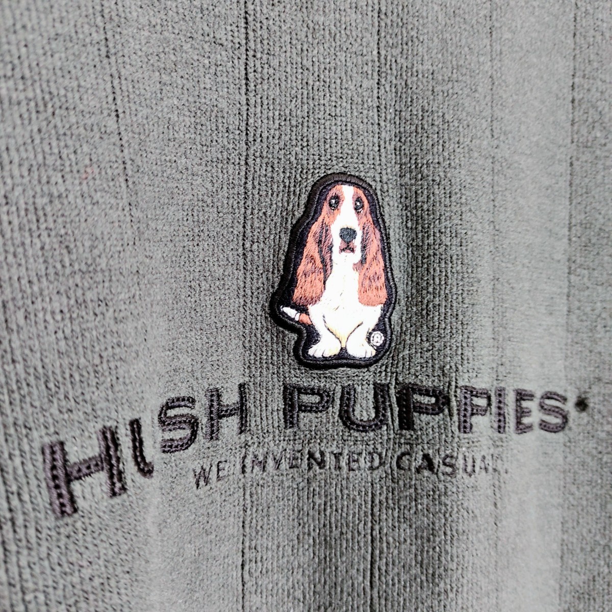【人気デザイン】HUSH PUPPIES ハッシュパピー☆ドッグワッペン付スウェット　刺繍ロゴ　ブラック/ダークグリーン 大きめストライプ 日本製